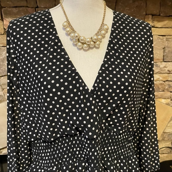 Ember Black and White Polka Dot V Neck Top Blouse Size Large - Picture 4 of 8